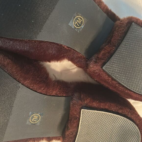 Coconuts by Matisse Brown Fuzzy Sandals - Picture 5 of 7